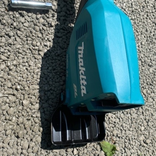 マキタ 充電式草刈機18V+18V 刈込幅255mmチップソー付 2グリップ バッテリ充電器別売 MUR369WDZ | マキタ 充電式草刈機18V+18V 刈込幅255mmチップソー付 U