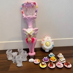 プリキュア　アラモード　スイーツパクト　キラキラルクリーマー