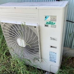 ダイキン業務用エアコン　確か2017年製ツインタイプ