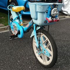 機関車トーマスの16インチ子供自転車