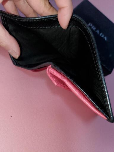 プラダPRADAサフィアーノ二つ折りミニ財布 - 服/ファッション