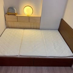 ベッド ダブルサイズ + マットレス