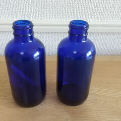 【中古】生活の木　青色ガラスポンプ瓶　120ml　2個