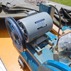 富士コンプレッサー製小型往復空気圧縮機FS-15（200V）