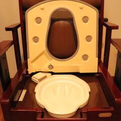 家具調ポータブルトイレを売ります！（新品未使用）