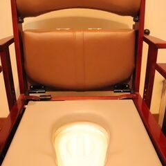 家具調ポータブルトイレを売ります！（新品未使用）