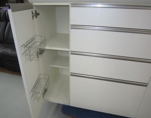 R074 高級PAMOUNA SUPERIOR キッチンボード、食器棚、幅140cm 美品