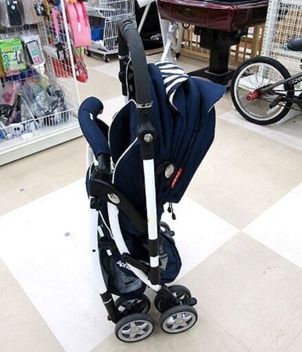 札幌市/清田区　アップリカ ラクーナ ビッテ ベビーカー A型 ネイビー キャリートラベルシステム対応 両対面