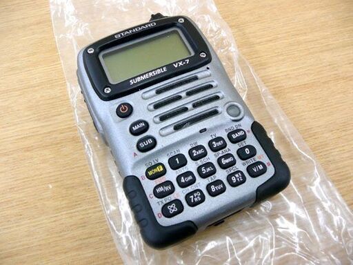 美品 バーテックス STANDAED VX-7 50/144/430MHz スタンダード無線機 