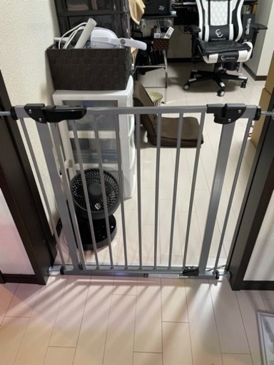 美品 ペットゲート ロック機能付き フェンス ゲート 柵 ドア 犬 猫 レゴリス 北九州のその他の中古あげます 譲ります ジモティーで不用品の処分