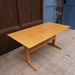 無印良品(MUJI)の人気のリビングでもダイニングでもつかえるテーブル