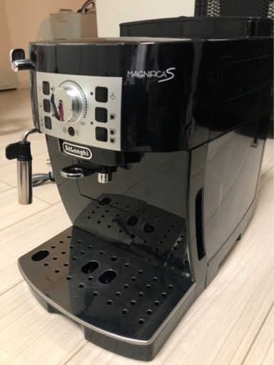 【値下げ】デロンギ全自動コーヒーマシン マグニフィカS ECAM22112B