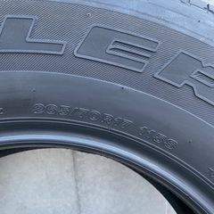 夏タイヤ　265/70R17