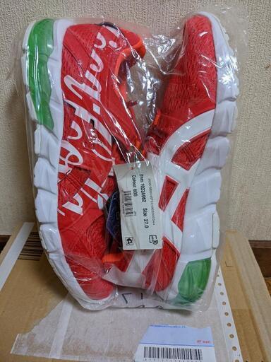 ASICS＆コカ・コーラのコラボ限定スニーカー