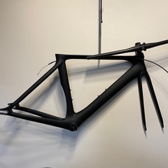 ピストバイク　カーボン