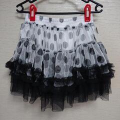 白/黒 水玉 スカート