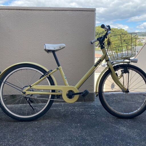 【決まりました】ブリヂストンサイクル　ビッケj 22インチ イエロー bikke ジュニア用自転車 室内保管