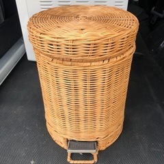 竹製　アジアン　ゴミ箱の画像