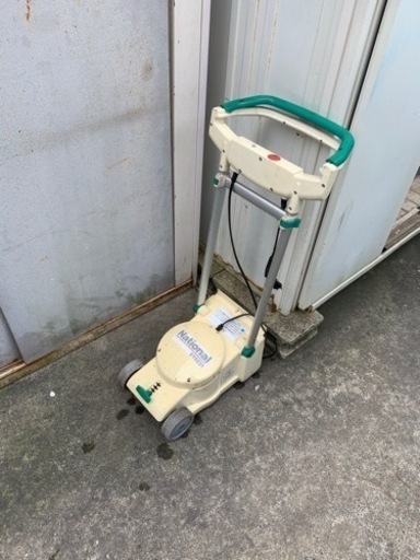 芝刈り機