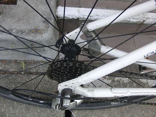 山形市　寒河江市　東根市　天童市　LOUISGARNEAU RSR-3　サイズ450　18段　クロスバイク　ルイガノ　　自転車整備士が整備 山形市 寒河江市 東根市 天童市 LOUISGARNEAU RSR-3 サイズ450 18段 クロス