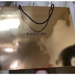 バレンシアガ　紙袋　ゴールド
