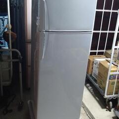 HITACHI 冷蔵庫　225L