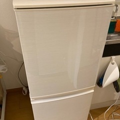 【引き取り限定】SHARP  冷凍冷蔵庫　2018年製