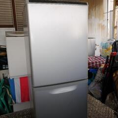 ⑫パナソニック　2ドア冷凍冷蔵庫　138L  2018年製