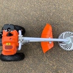 タイヤ付エンジン草刈機 手押し草刈り機　らくらく作業　最強52cc 新品チップソーおまけ付