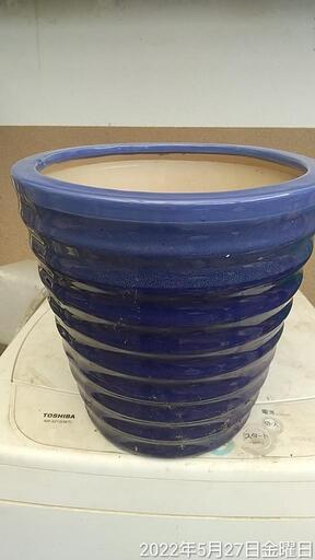 ４個まとめて陶器の植木鉢
