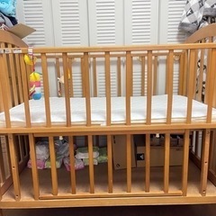 無料 赤ちゃんのベッド一式