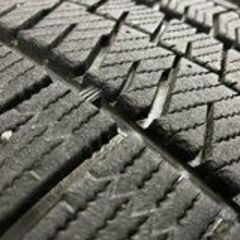 BS BLIZZAK VRX2 215/55R17 17インチ スタッドレス 2本 2021年製 バリ溝 レクサスHS クラウンアスリート ジューク等　(TG759)クレジットカード QRコード決済可能