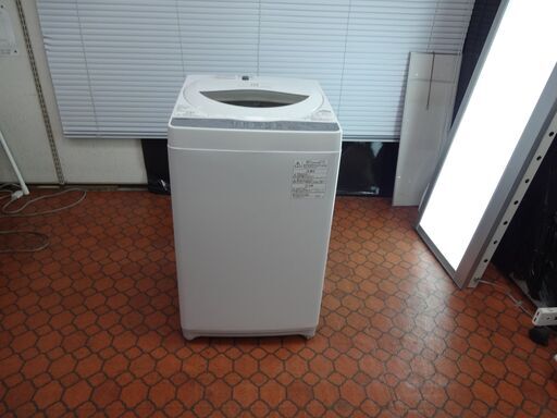 ID 027275　洗濯機　東芝　5K　２０１８年製　AW-5G6（W)