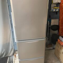 SHARP ノンフロン冷凍冷蔵庫 SJ-W352C-N 2017年製 350L 3ドア 中古品 直接