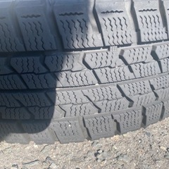 スタッドレスタイヤ　山あり4本セット　155R65R14 750