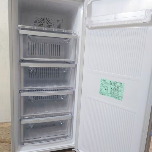 販売終了 2017年製 三菱 ノンフロン 冷凍庫 MF-U12B-S 121L 1ドア