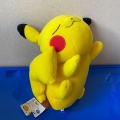 ピカチュウ　ポケモン　でっかいぬいぐるみ