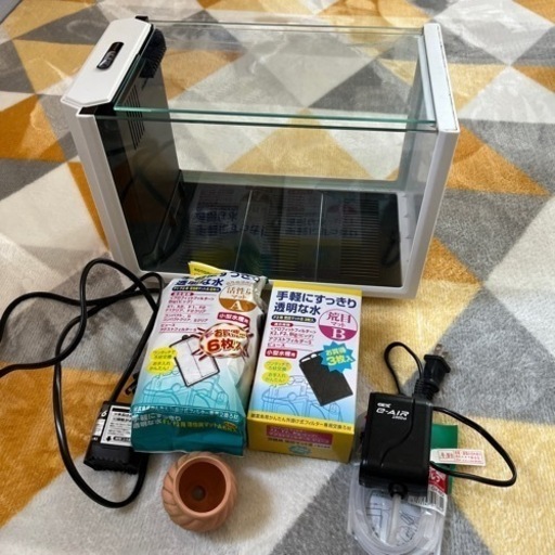 お譲り決まりました。水槽一式。