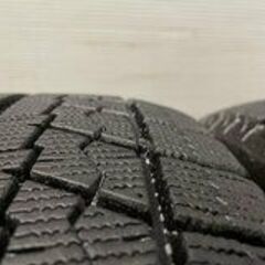 BS BLIZZAK VRX 215/60R16 16インチ スタッドレス 4本 2018年製 バリ溝 エスティマ ヴェゼル CX-3 オデッセイ等　(TD736)クレジットカード QRコード決済可能