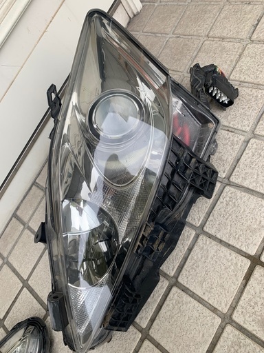【中古】レクサス IS250 ヘッドライト 純正 両方