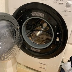 超美品　ドラム式洗濯機　SHARP 7kg ES-S7E-WL