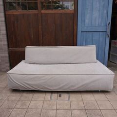 SEMPRE(センプレ)の SO-11 ソフトキューブ 3人掛けソファです！直線的なデザインが魅力のモダンスタイルのソファ。フェザー仕込みのクッションで、快適な座り心地を提供してくれます♪替えカバー付CE229