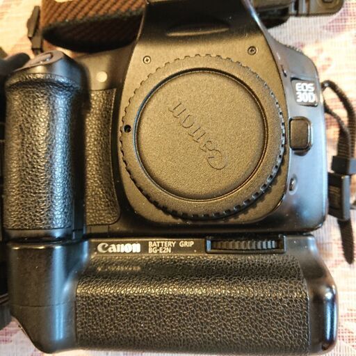 Canon30D美品,バッテリーグリップ,Σレンズ18〜200ミリ,SD