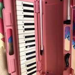 鍵盤ハーモニカ　ピンク