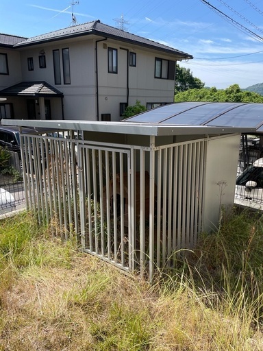 犬小屋　屋外