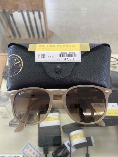 ID　014070　サングラス’レイバン’