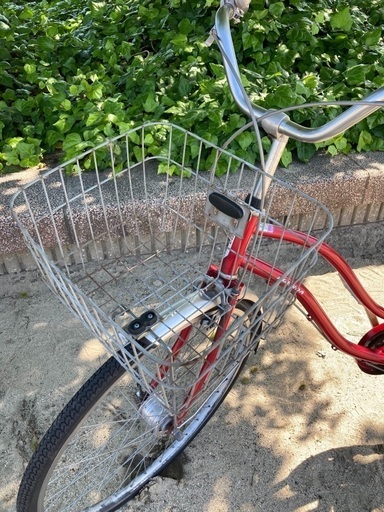 値下げしました❗️値下げ可能です❗️AGENDA 26インチ　自転車　赤色　オートライト 値下げしました❗️値下げ可能です❗️AGENDA 26インチ 自転車 赤色