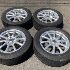 【ネット決済・配送可】【値下げ】225/55R17スタッドレスタ...