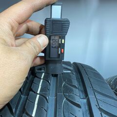 夏タイヤ　225/55/19　A1905