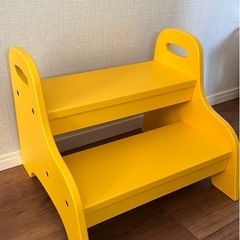 IKEA（トローゲン）子ども用ステップスツール, イエロー
